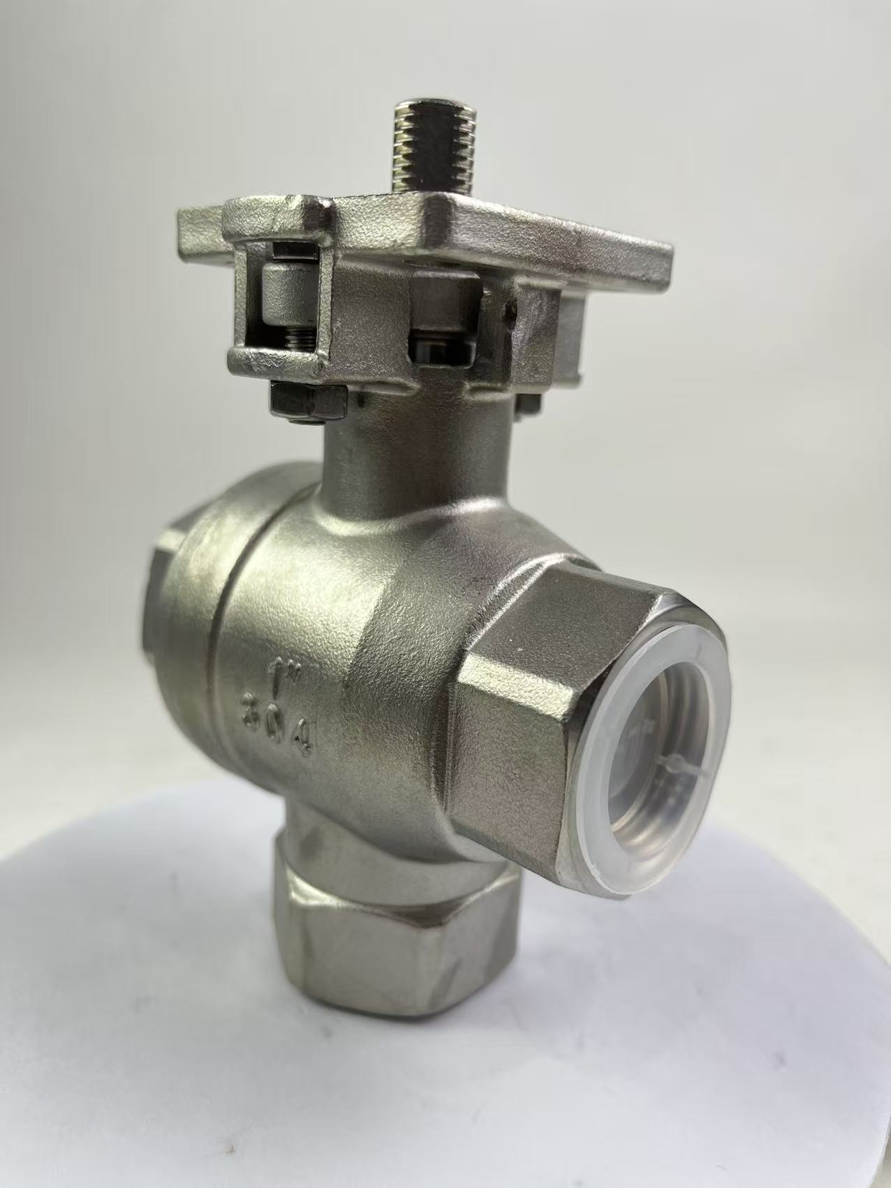 Stainless Steel Threaded Tee Vertical L-type Ball Valve with Mounting Pad