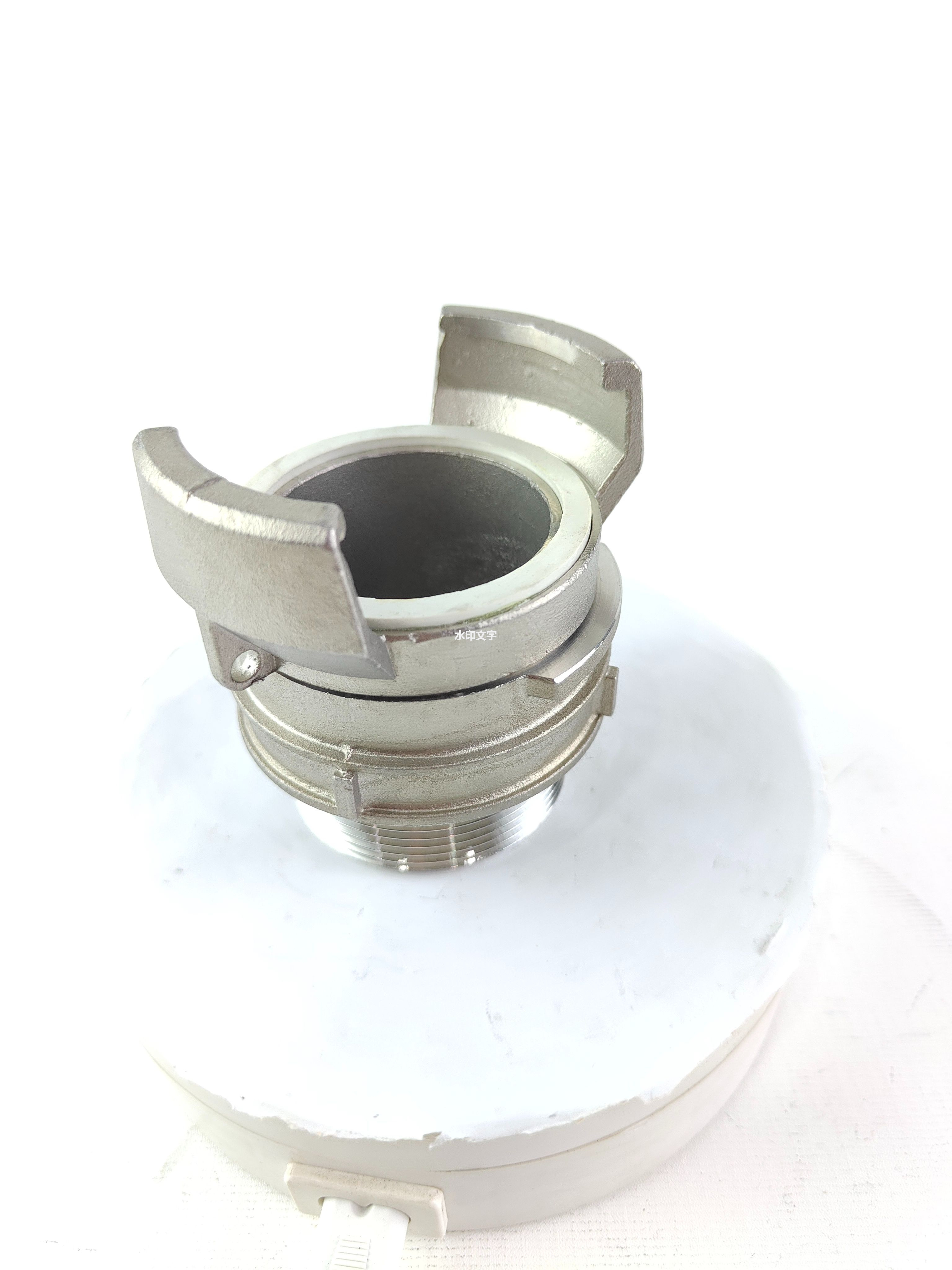 Male Symmetrical Locking Connector