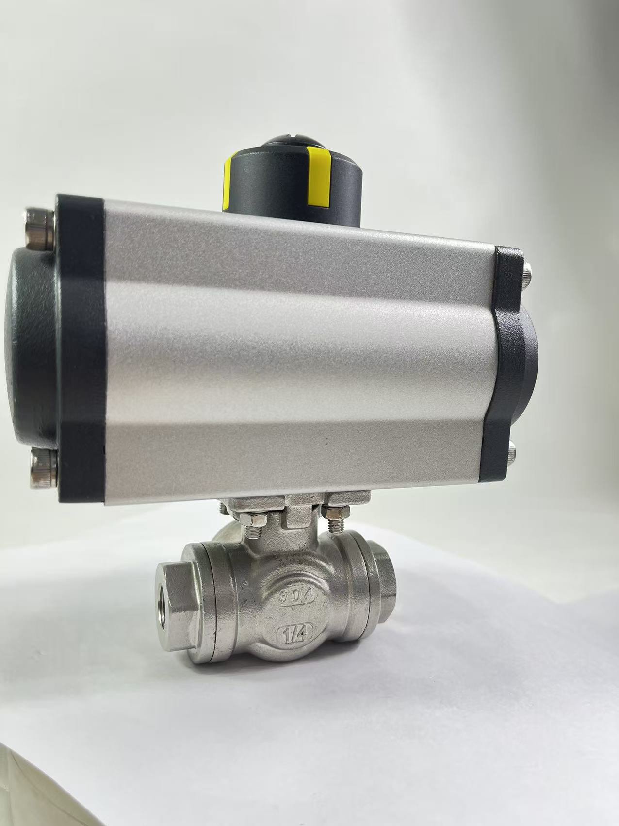 3-Way Ball Valve with Single-acting Pneumatic Actuator