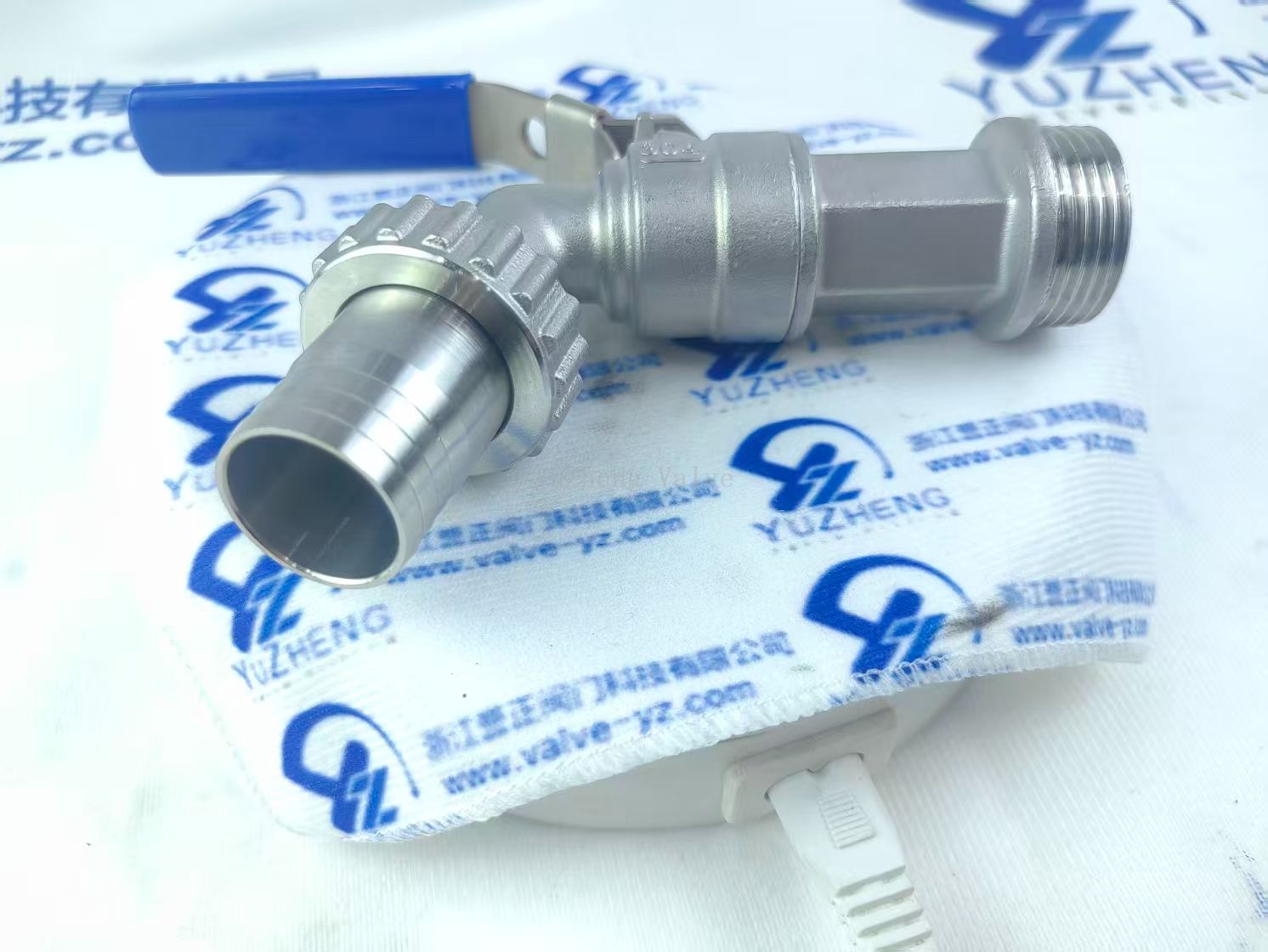 Water tap ball valve