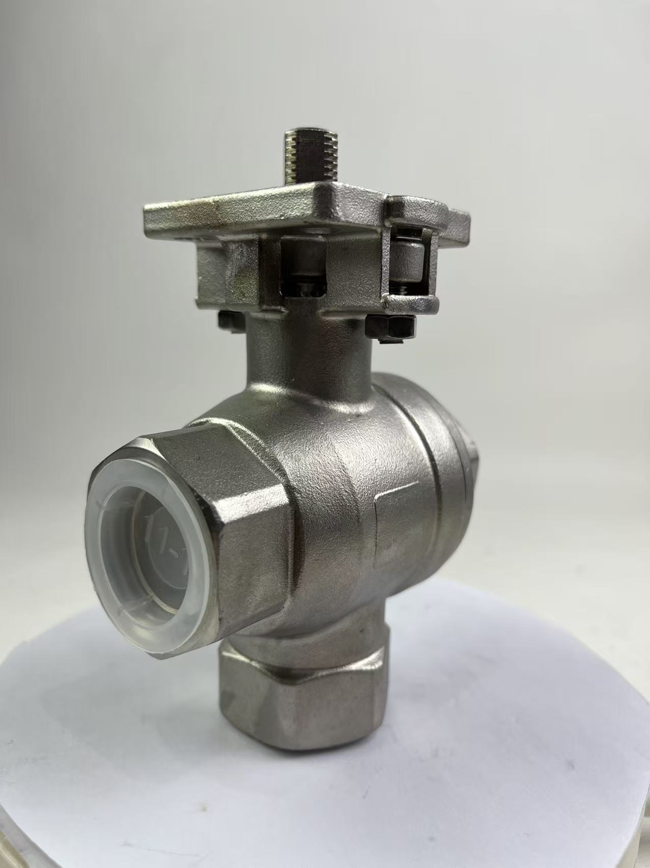 Stainless Steel Threaded Tee Vertical L-type Ball Valve with Mounting Pad