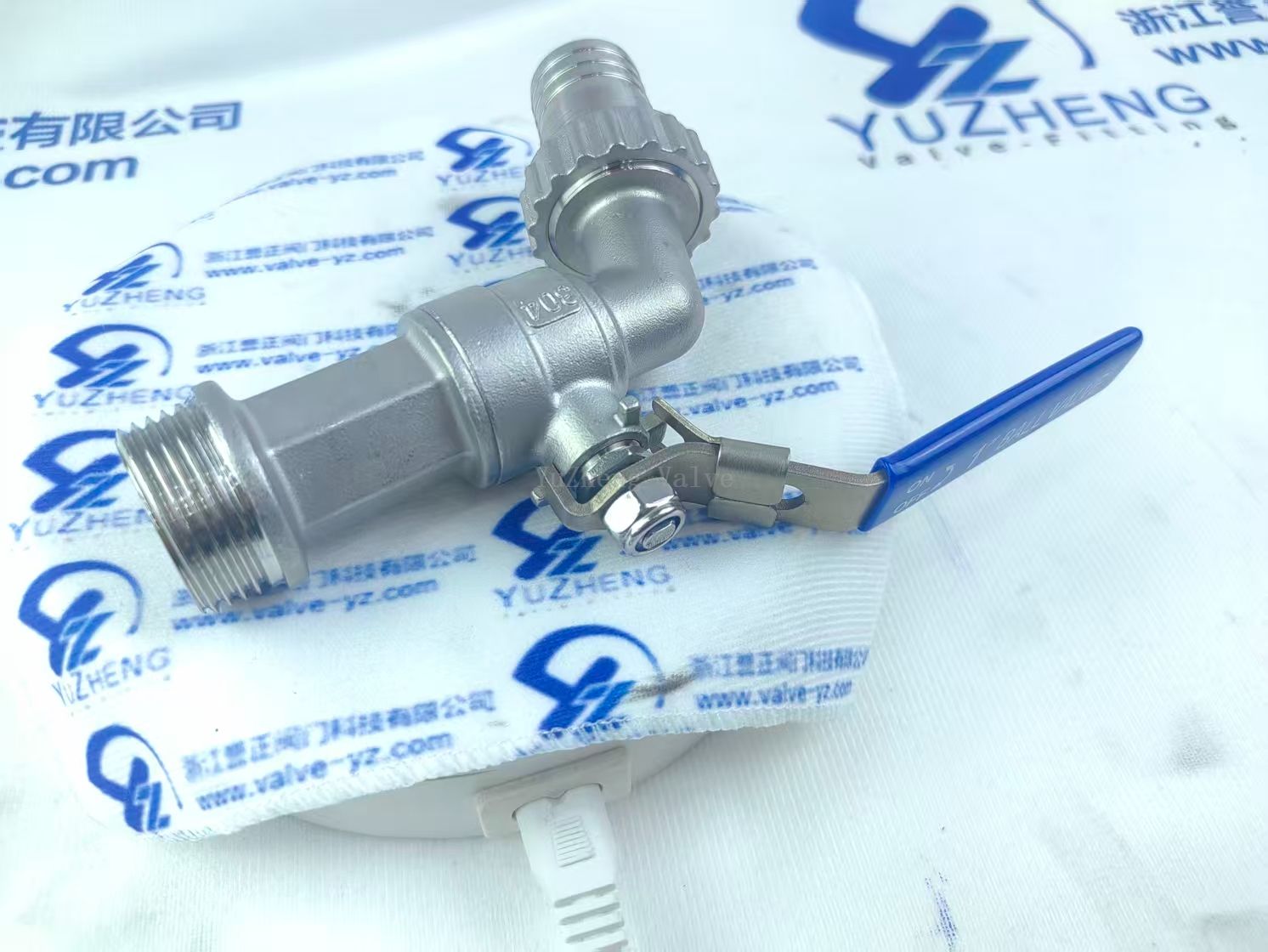 Water tap ball valve