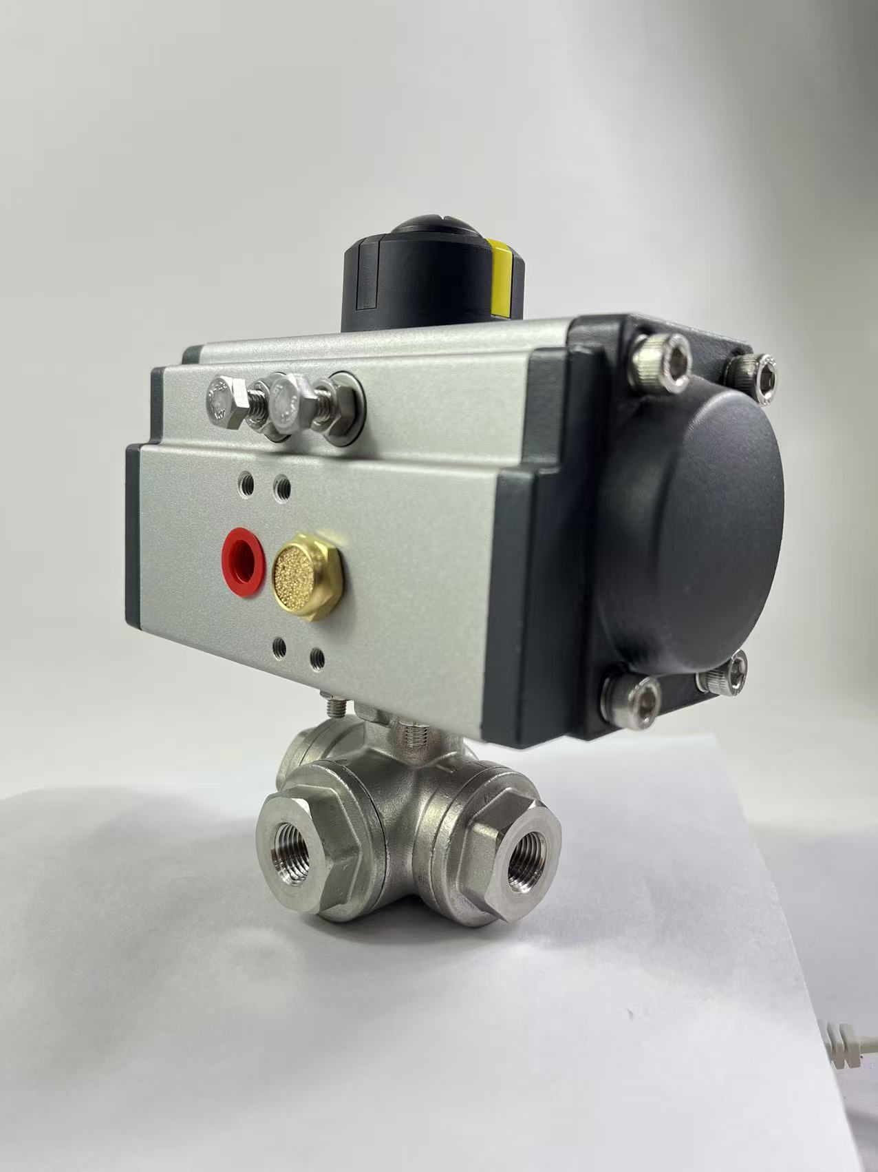 3-Way Ball Valve with Single-acting Pneumatic Actuator